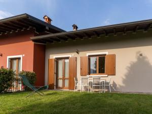 Cozy Holiday Home in Idro Lombardy with Private Garden