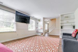 3 Mi to Dtwn Cary Family Home with Deck!