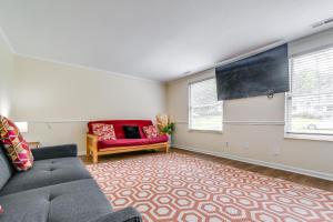 3 Mi to Dtwn Cary Family Home with Deck!