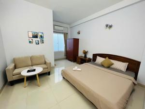 The Light motel - Nhà nghỉ Hùng Linh