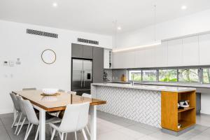 Fat Frog Beach Houses