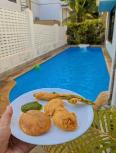 Solace Est 6BR Family Pool Villa Candolim Cook