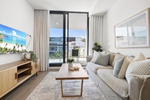 Trendy 1-Bed Retreat in Fremantle with Rooftop
