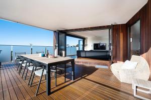 Blairgowrie Bay Villa - Luxe Pool and Beachfront