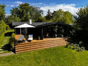 Renovated Wooden House At Vejby Beach