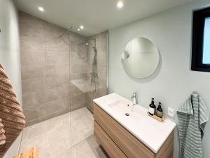 Renovated Wooden House At Vejby Beach