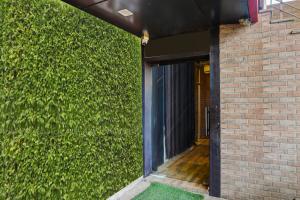 Super Townhouse Awas Vikas Kalyanpur