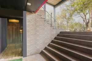 Super Townhouse Awas Vikas Kalyanpur