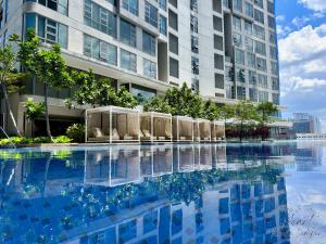Ruhmah Suite Bukit Bintang - Infinity Pool & Rooftop Jacuzzi with KL Views