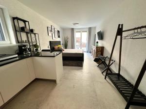 Komarna Coastal Retreat With Sea Views