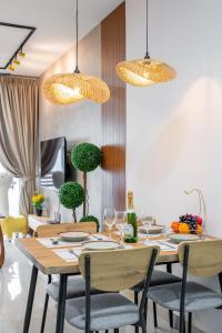 Cozy&RelaxHome 50m2Kepong Lake with Hill View in Kuala Lumpur