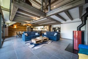 Duplex Near Slopes Balcony & Panoramic View