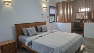 Entire Villa Albion 5 Bedroom and 4 bathrooms 270m2