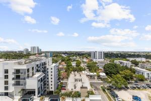 2Bedroom 2 Bath condo 10 Mins Walking To Jackson Memorial Hospital