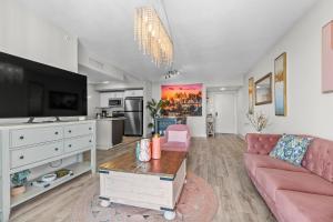 2Bedroom 2 Bath condo 10 Mins Walking To Jackson Memorial Hospital