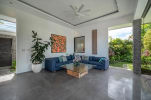 Villa Cempaka Ungu - Tranquil & Chic Pool 4-Bedroom Villa In The Heart Of Seminyak