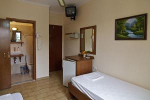 Mango Rooms