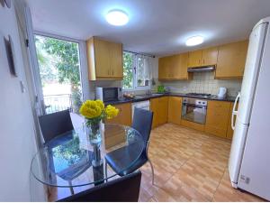 Beach Town House, Green Garden, 2 bedrooms, 2 bathrooms