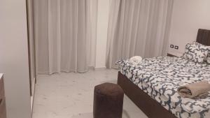 1 bedroom apartment with a patio