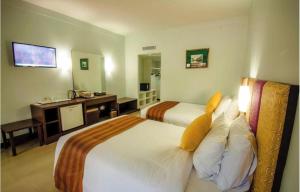 Hotel The Pacific Suites Near Delhi Airport