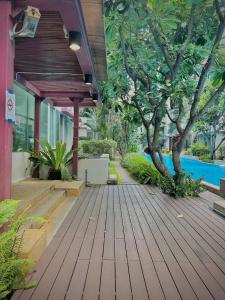 Condo In Bangkok With Pool and Garden