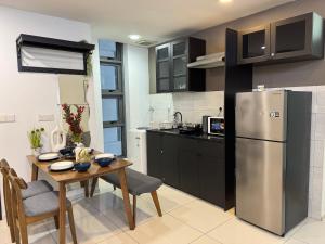 The Robertson S22 Jalan Alor Petaling Street Bukit Bintang KL 3R2B 8Pax