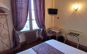 Hotels Hotel Montsegur : photos des chambres