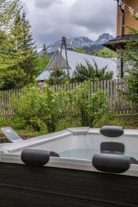 Golden Villa Zakopane Jacuzzi - Grill - Taras z Widokiem - Prywatny Ogród