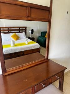 Diani Fisherhut Studio