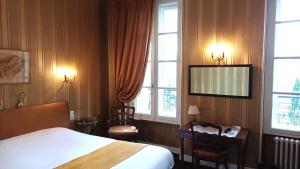 Hotels Hotel Montsegur : photos des chambres