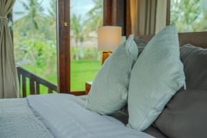 Green Swaha Mas Wooden Villa