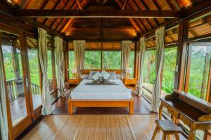 Green Swaha Mas Wooden Villa