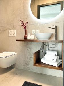 Double pleasure - two apartments with sea views and pool