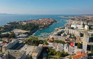 2 Bedroom Lovely Apartment In Zadar 