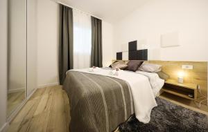 2 Bedroom Lovely Apartment In Zadar