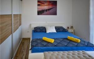 Nice Apartment In Vir With Wifi