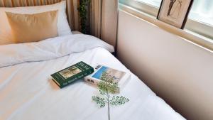 July & August, Hongdae, 3min to Hapjeong Stn, 7 Guests