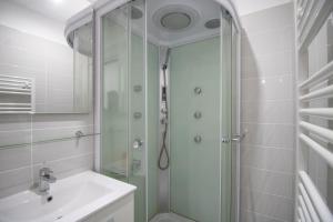 Appartements Bel Appartement Neuf, Climatise : photos des chambres