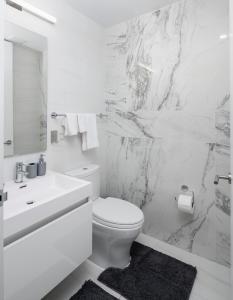 Stunning Apartment in Manhattan with Patio