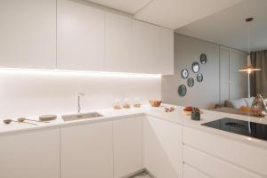 Cascais - 1 bedroom and shared pool in Campolide