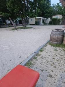 Campings mobil-home 6 personnes chez maylia : photos des chambres