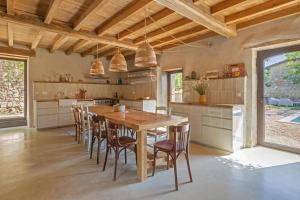 Maisons de vacances Gite Presbytere de Puysegur 4* : photos des chambres
