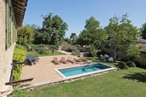 Maisons de vacances Gite Presbytere de Puysegur 4* : photos des chambres