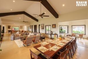 StayVista at Sicily with Pool and Wi-Fi