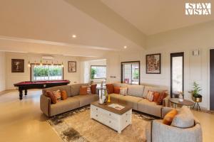 StayVista at Sicily with Pool and Wi-Fi