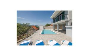 Beautiful Apartment In Omis