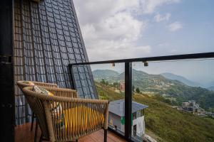 Echo By The Lakes Pet-friendly Retreat by the Lake With Game Zone & Garden