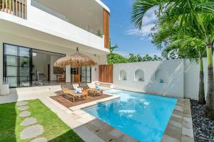 Villa Veya - Trendy Tropical 2BR Villa in Canggu