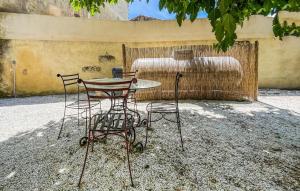 Maisons de vacances Maison Piscine Proche Arles : photos des chambres