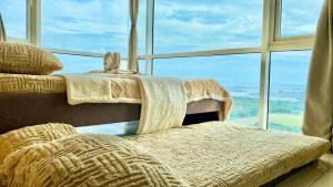 SMDC BREEZE RESIDENCES Pasay near AIRPORT PICC CCP WORLD TRADE CENTER MOA AND STARCITY